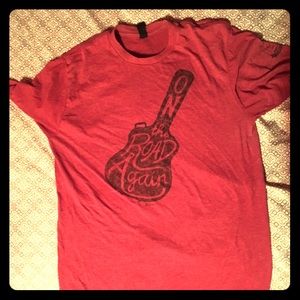 Maroon t shirt size large